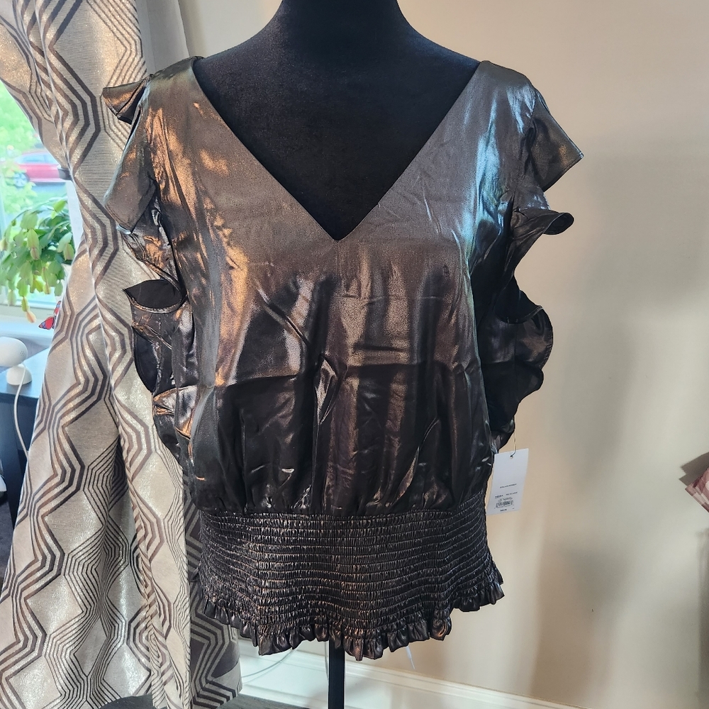 Nine West sleeveless ruffle smocked hem top 🩶 - Picture 3 of 8